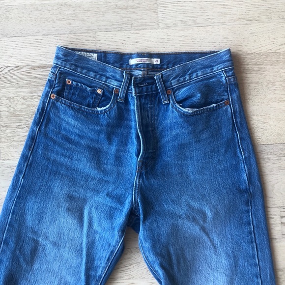 Levi’s wedgie straight size 28 - Picture 6 of 8